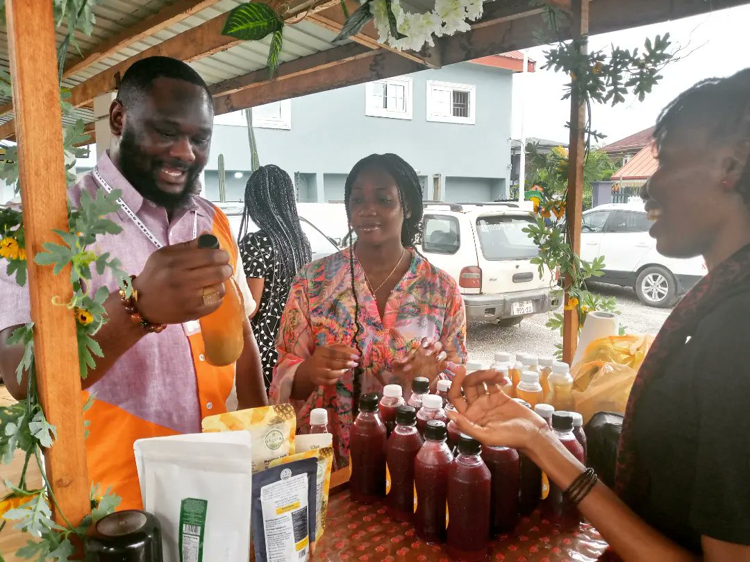 sama_house's tweet photo. Joy inside a bottle!😄

As you go through the week, don't forget to treat your taste buds with your favorite Sama drinks.

We love y'all 🤗🤩 https://t.co/D6EOb4pBhC