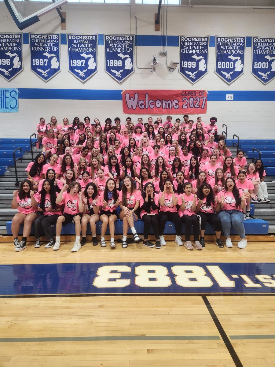FalconLinkCrew's tweet image. Link Crew is so excited to see you at the open house tonight!!! Find your classes, lockers, and walk around! Some Link Crew leaders will be here to help out! See you from 6-8 at RHS! @RHSFalcons #linkcrew