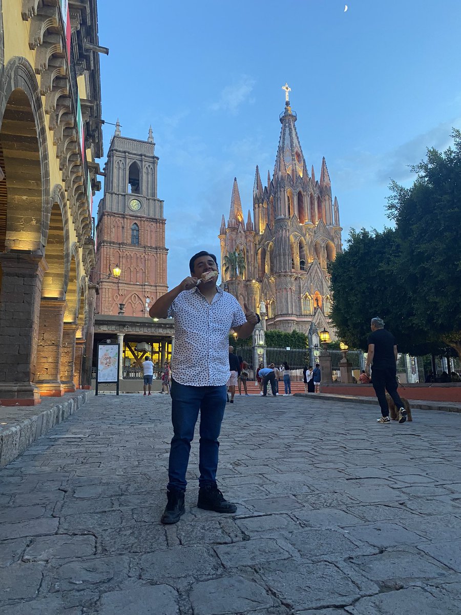 colinpjc's tweet photo. Echando elote en sma https://t.co/1IU5T1BISS