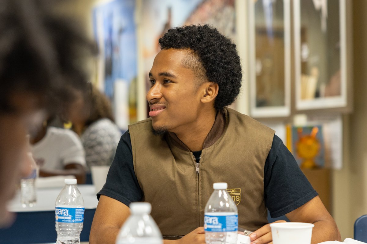 MCOprahScholars's tweet photo. Last week, we welcomed our scholars to campus for the fall semester at our monthly all-community meeting and dinner.
In this meeting, students and supporting faculty were able to introduce themselves and set the expectations for this semester.
#OprahScholars #OWSP #Morehouse https://t.co/dy3w08c1Jd