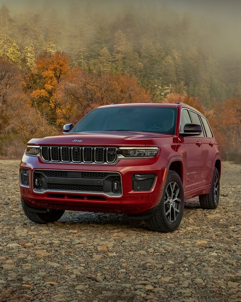SheridanCDJR's tweet photo. Both the 2023 #Jeep #GrandCherokee and the three-row #GrandCherokeeL have achieved the highest possible ratings in every IIHS test for the TOP SAFETY PICK+! 

Shop #Jeep Inventory: https://t.co/E8vo7hvHuW https://t.co/Drxlm3SvGN