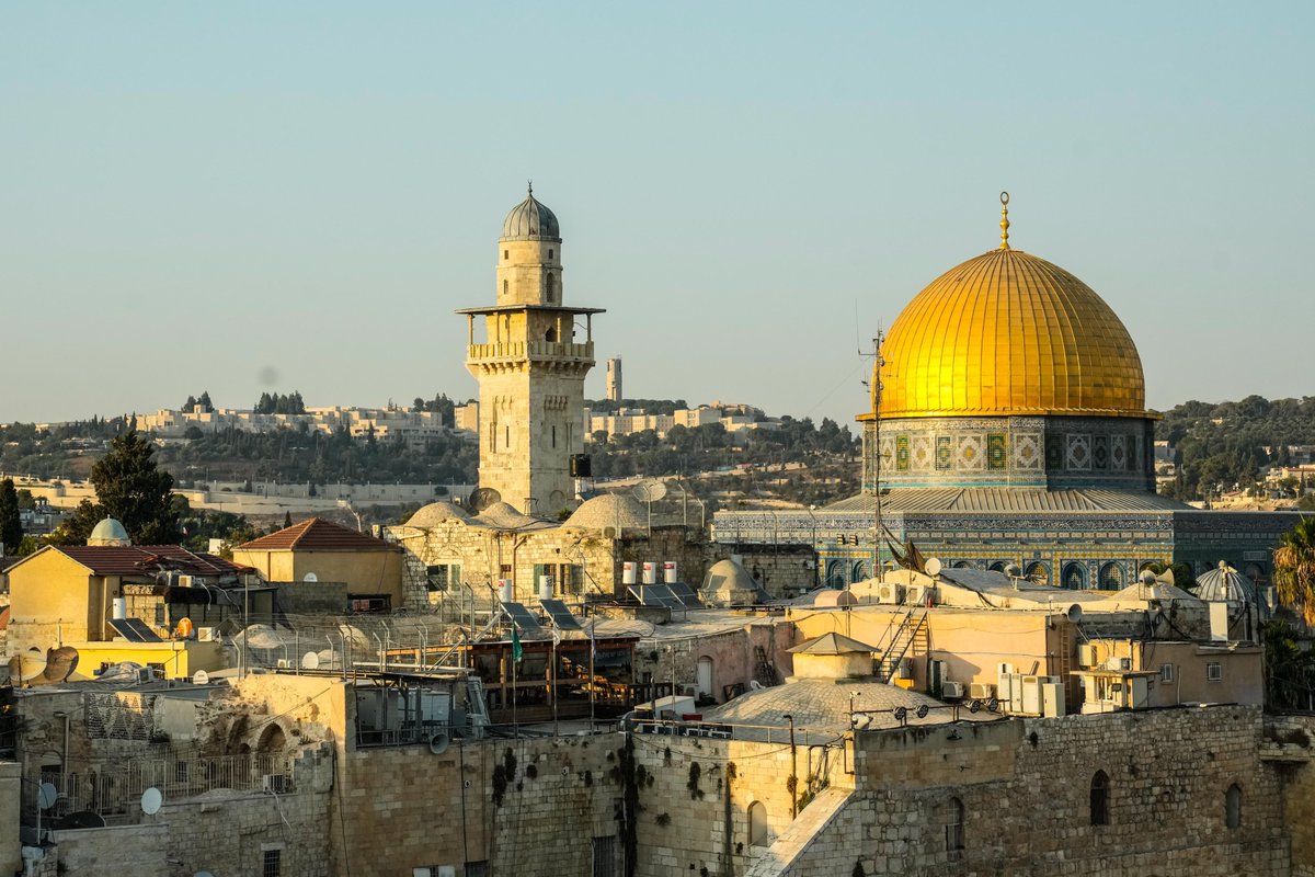 One of the most breathtaking sights you'll ever see. Beautiful architecture that has connected generations of Muslims from across the globe to this Mosque.