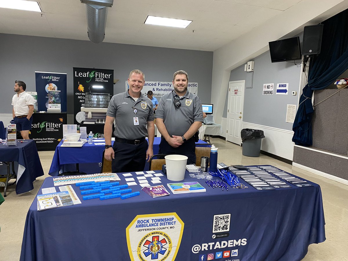 It’s a great day at the @myleaderpaper Arnold Senior Expo to meet and chat with the residents and visitors of the communities we serve! 

#rtadrocks #community #communityfirst #communitysupport #seniorcitizen #seniorcitizens #seniorcitizensrock #thankyouforbeingafriend
