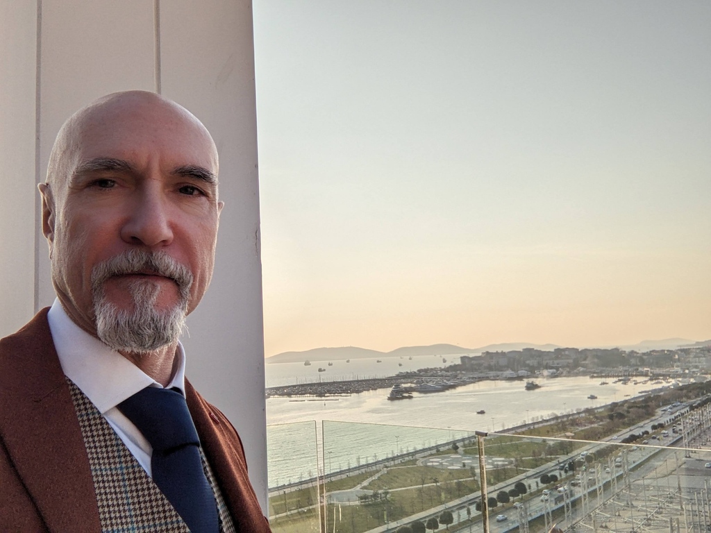 Ozman Sirgood / Osman Soykut (@ozmansirgood) on Twitter photo 