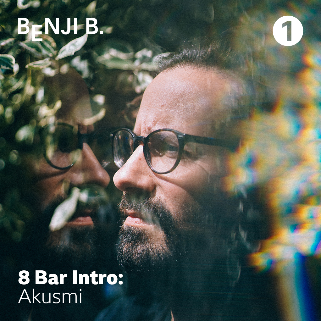 Tune in tonight to @TheRealBenjiB who features @akusmi as part of the 8-bar Intro on @BBCR1. bbc.co.uk/programmes/m00… Listen in from 11:00pm BST / 00:00 CET #akusmi #bbcradio1 #benjib #8barintro #tonalunion