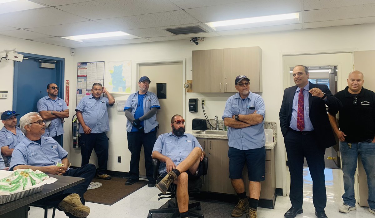 Thank you <a href="/Alex_Flores__/">Alex Flores</a> for your visit this morning and the delightful breakfast burritos you brought for our dedicated M&amp;O employees.   Preparations began last week, and our dedicated crews played a valuable role in ensuring a safe start to our Monday morning! @rowlandschools