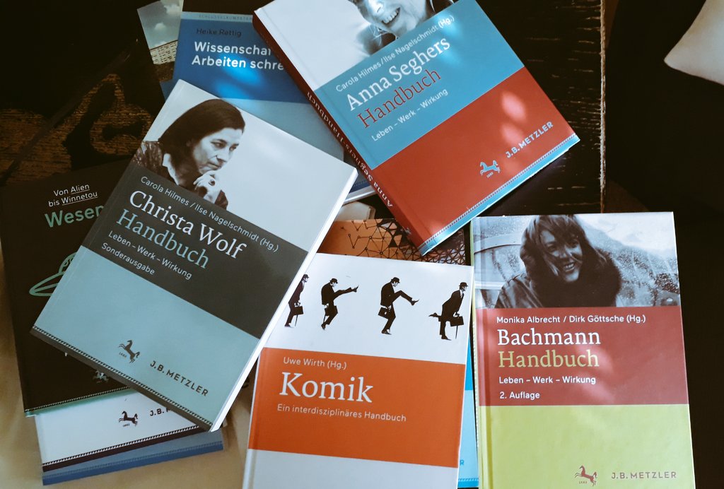 Das tolle  Überraschungspaket vom <a href="/metzler_verlag/">J. B. Metzler</a> kam an, mit Autor:innen, Komik, Schreibdidaktik - eine wunderbar persönliche Zusammenstellung. Allerherzlichsten Dank!