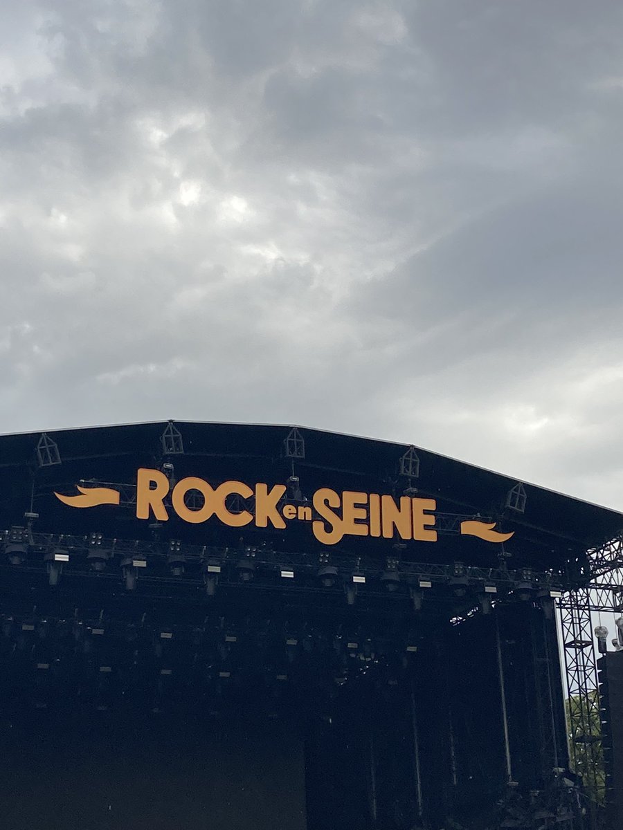 Yanne (@noyannetoday) on Twitter photo 