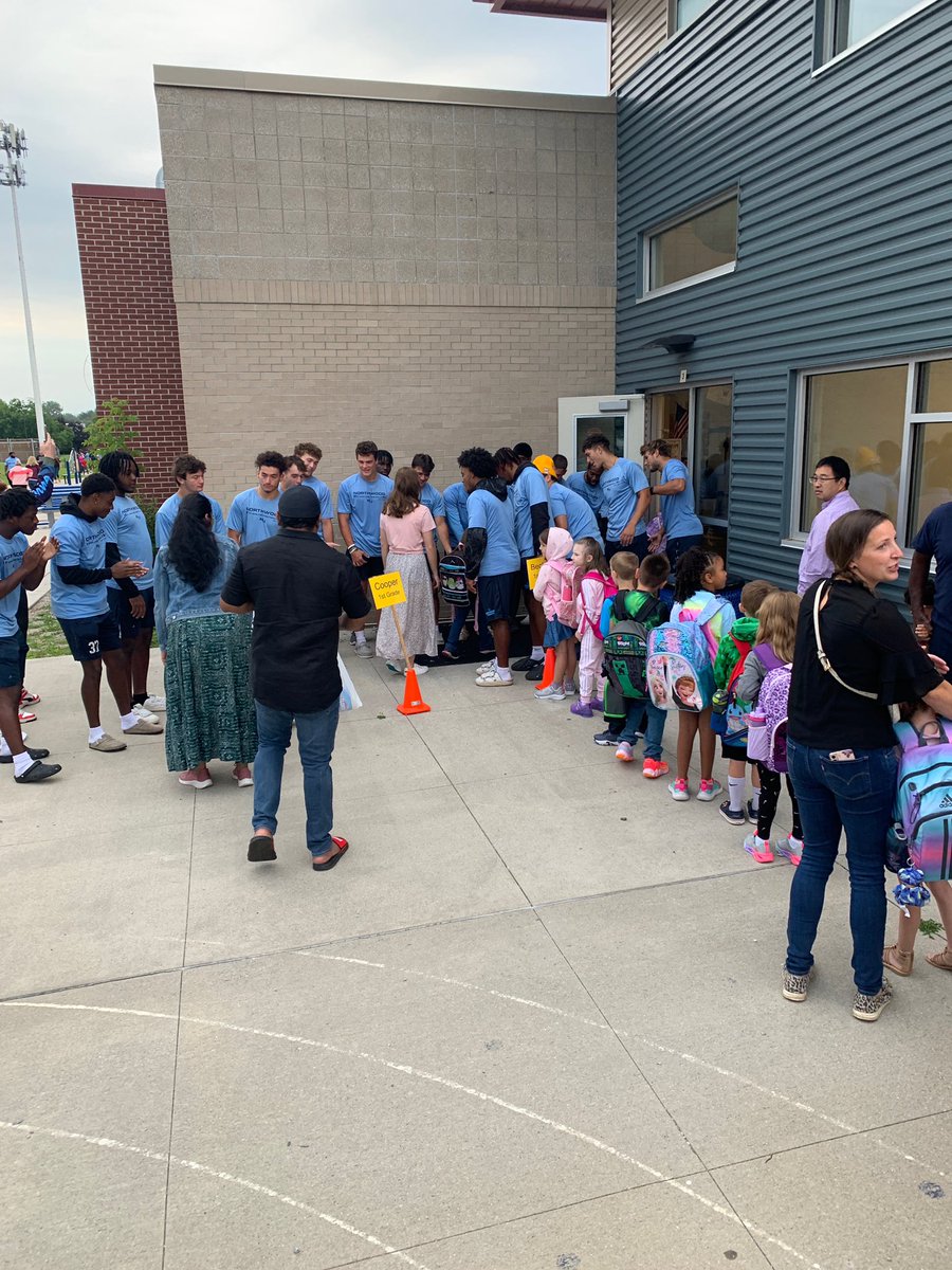 Northwoodfball's tweet photo. We welcomed students from Chestnut Hill Elementary and Central Park Elementary back to school yesterday. Thank you to their administration to let us cheer these kids on their first day of school. 

#GoMAD #RollTimbys #LetItRip https://t.co/BTH9BLxPyq
