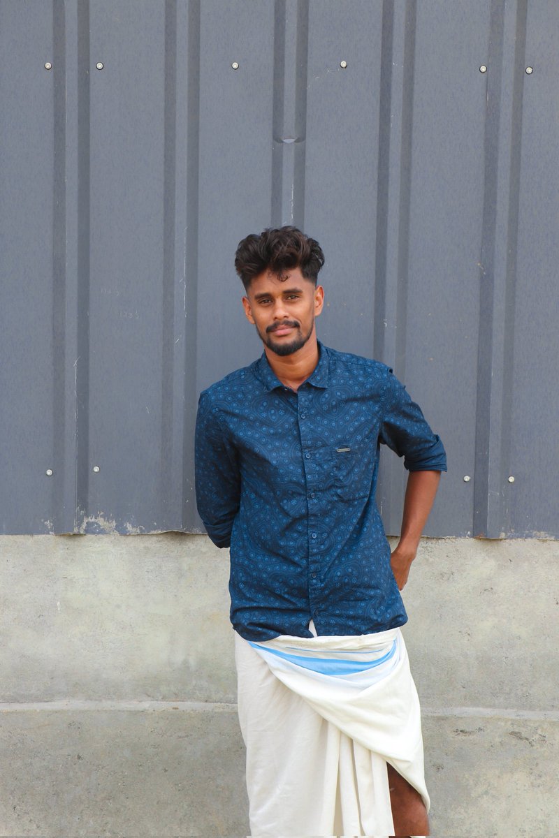 ajeshspark's tweet photo. ഇങ്ങനെ നിന്നൊരു പടം 😄😊 https://t.co/cIf9dujeUR
