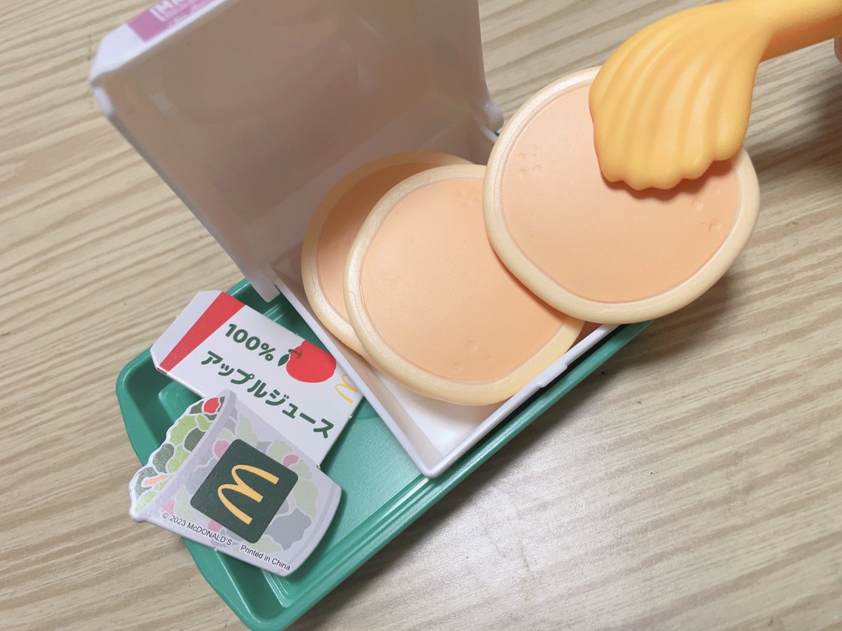 ｺﾞﾆｮｺﾞﾆｮ歳、なりきりマクドナルドのパンケーキが欲しすぎてわざわざ買ったψ(´ڡ`    )