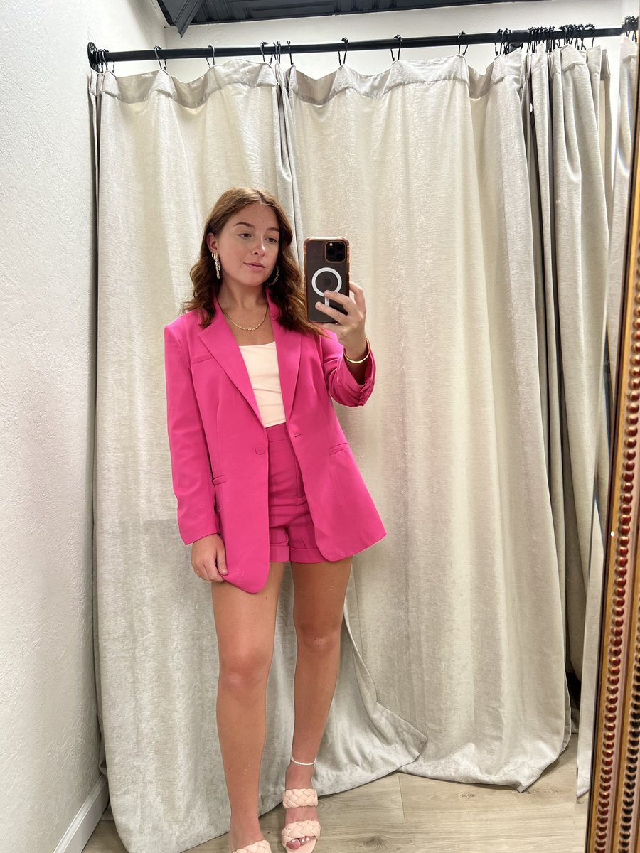 shopttcbabes's tweet photo. Loving this hot pink!! https://t.co/SJOXLrK7gF