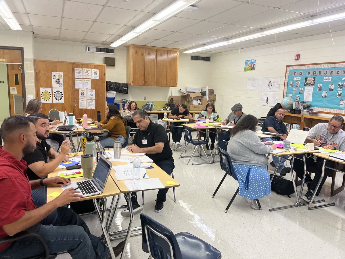 ⁦@IandGCenter⁩ the Mighty Owls reporting for duty with an #OWLitude . Great PD day! ⁦@McAllenISD⁩