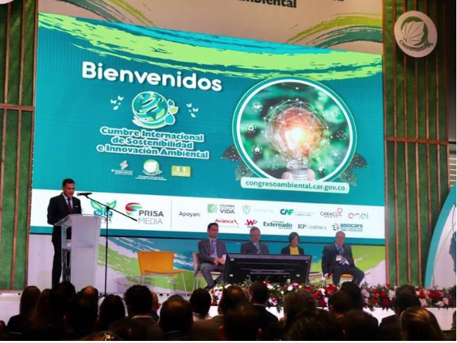 LinaGarciaSi's tweet photo. Hoy se lleva a cabo la Cumbre Internacional de Sostenibilidad e Innovación Ambiental, abordará los retos de sostenibilidad para las ciudades, el cambio climático y la transición energética.
¿Cuáles consideran son los retos de la educación frente a los ODS?
#ConversaDigital https://t.co/9YFSYEhS9g