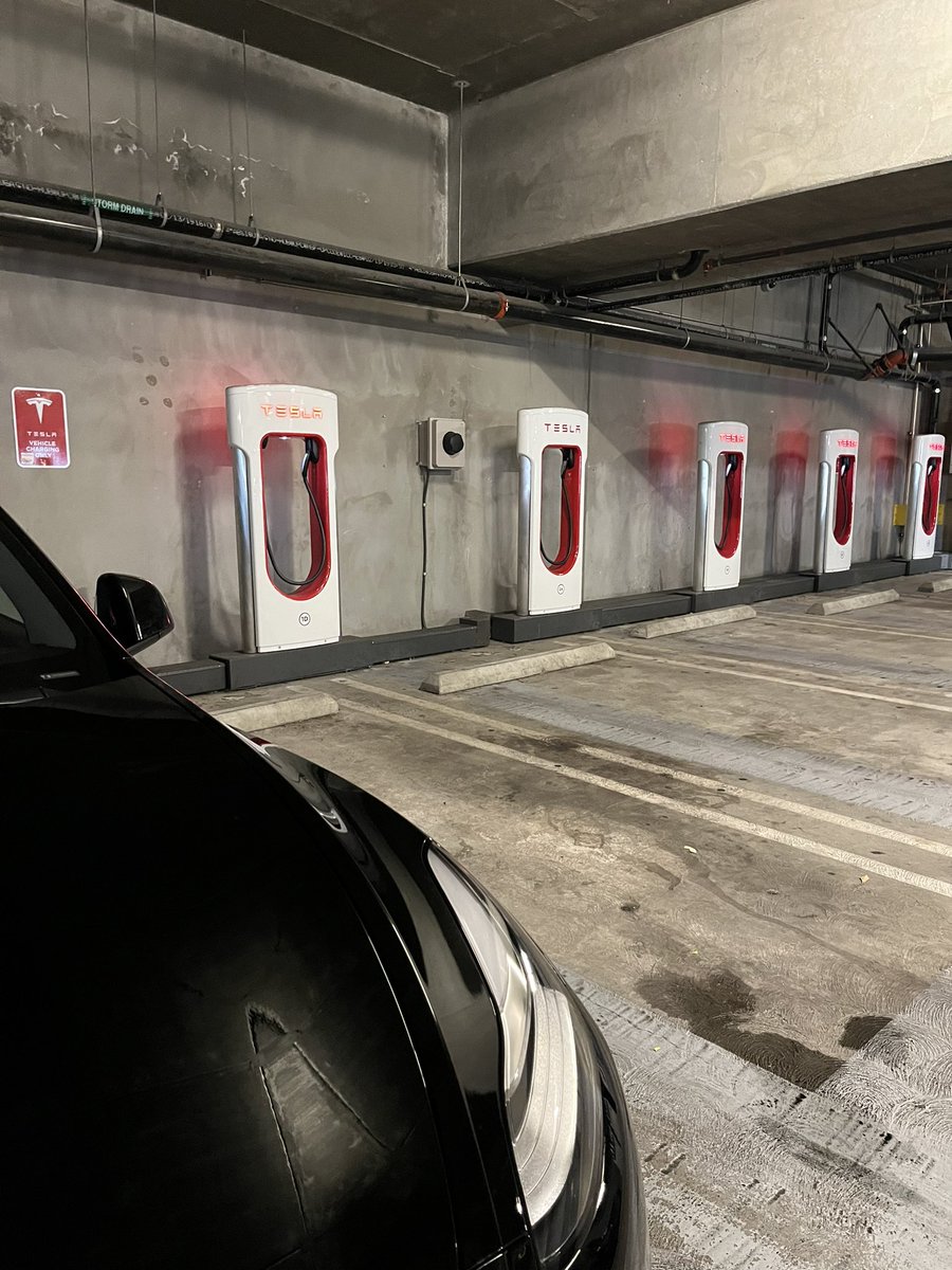 teslaatalks's tweet photo. @RateYourCharge
250kW station
Wasn’t able to precondition, peaked 70kW and went down has full charge approached.
35% to 90% about 30 mins
4680 battery
#tesla #rateyourcharge https://t.co/1MT0hJrqbD