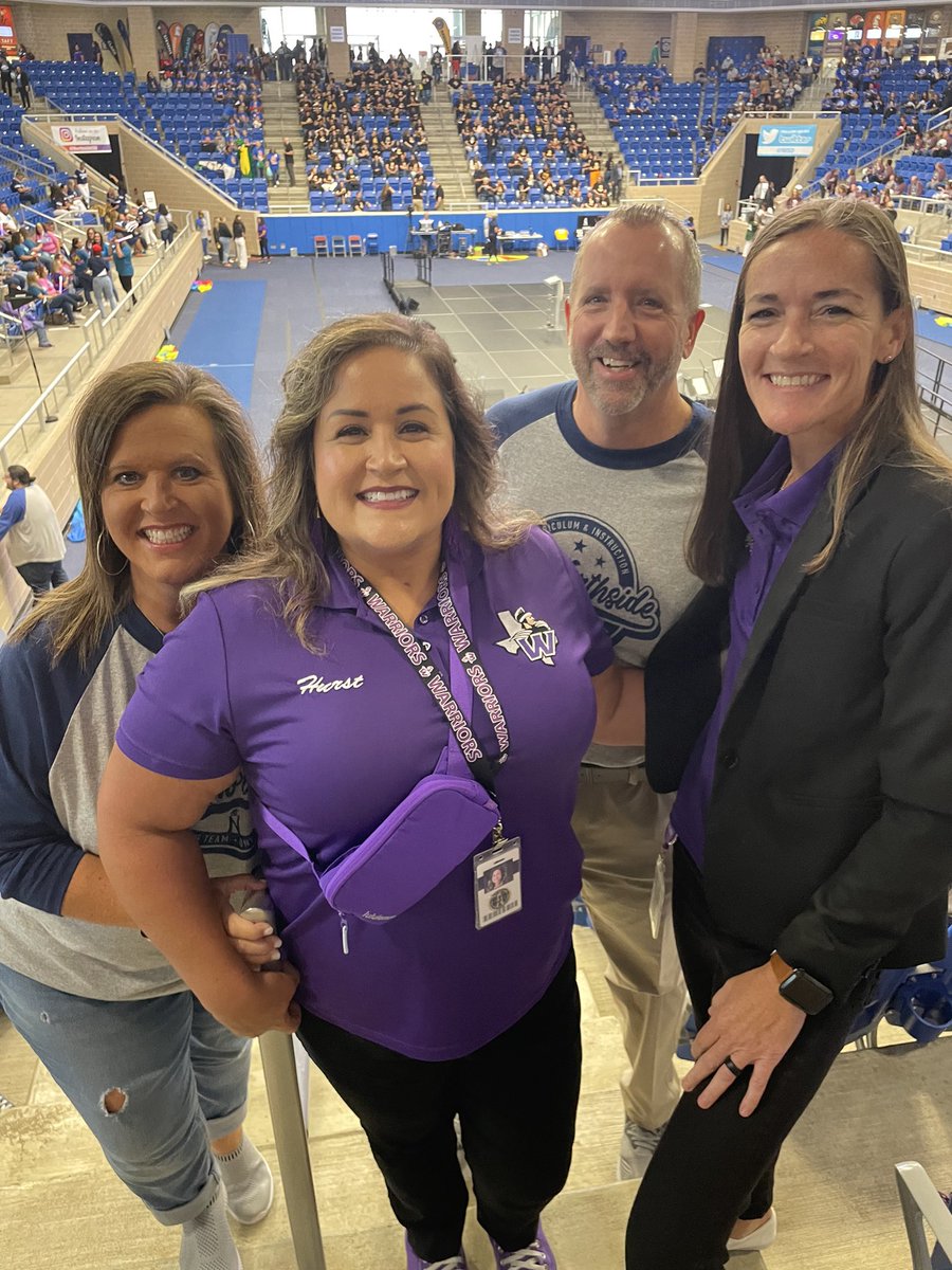 NISDGTAA's tweet photo. Convocation 2023 is in the books! It is always great to connect with schools, staff and see our awesome students in action. Even our very own @Katie_Hitchman has her daughter Bailey performing! #TeamNorthside #CoolShoesDrCraft https://t.co/DXzPXHObmD