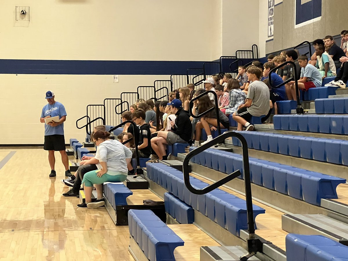 TuckerTm's tweet photo. Getting ready for lunch shifts to start rolling in @LibertyLMS. Half way there on #LPSFirstDay. https://t.co/Kb5v2T1GLO