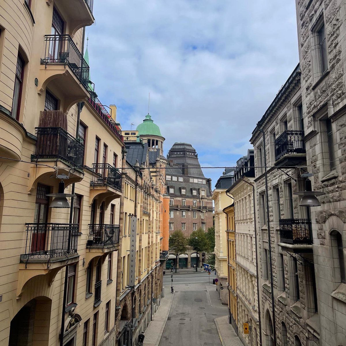 BethLucy's tweet photo. Lemony, low-lit Stockholm with your raw skies and pristine streets, thanks for being good to me. Jag älskar dig 💛 https://t.co/ft4Hp8T0EA