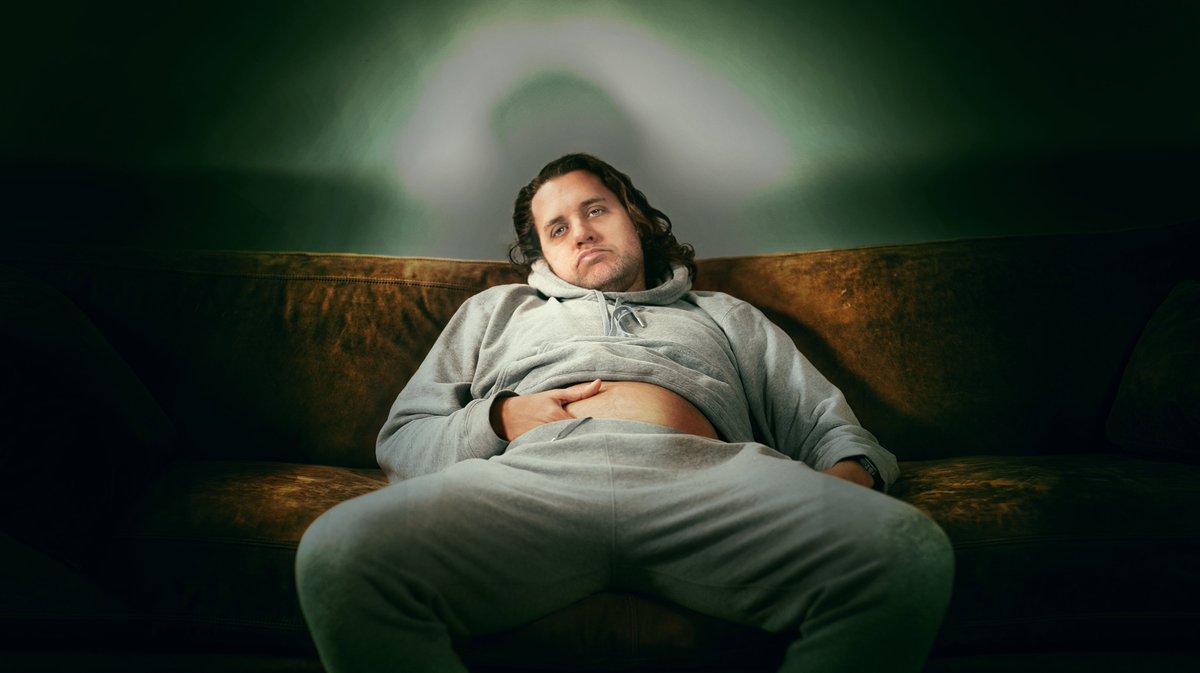 Markmanson's tweet image. After 22 years of heavy drinking, last summer I quit alcohol for good.

Here’s why you should, too.
Like most people, I used alcohol as a social lubricant growing up. I was socially anxious as a teen and for much of my 20s, and the drinking helped me stomach large gatherings and