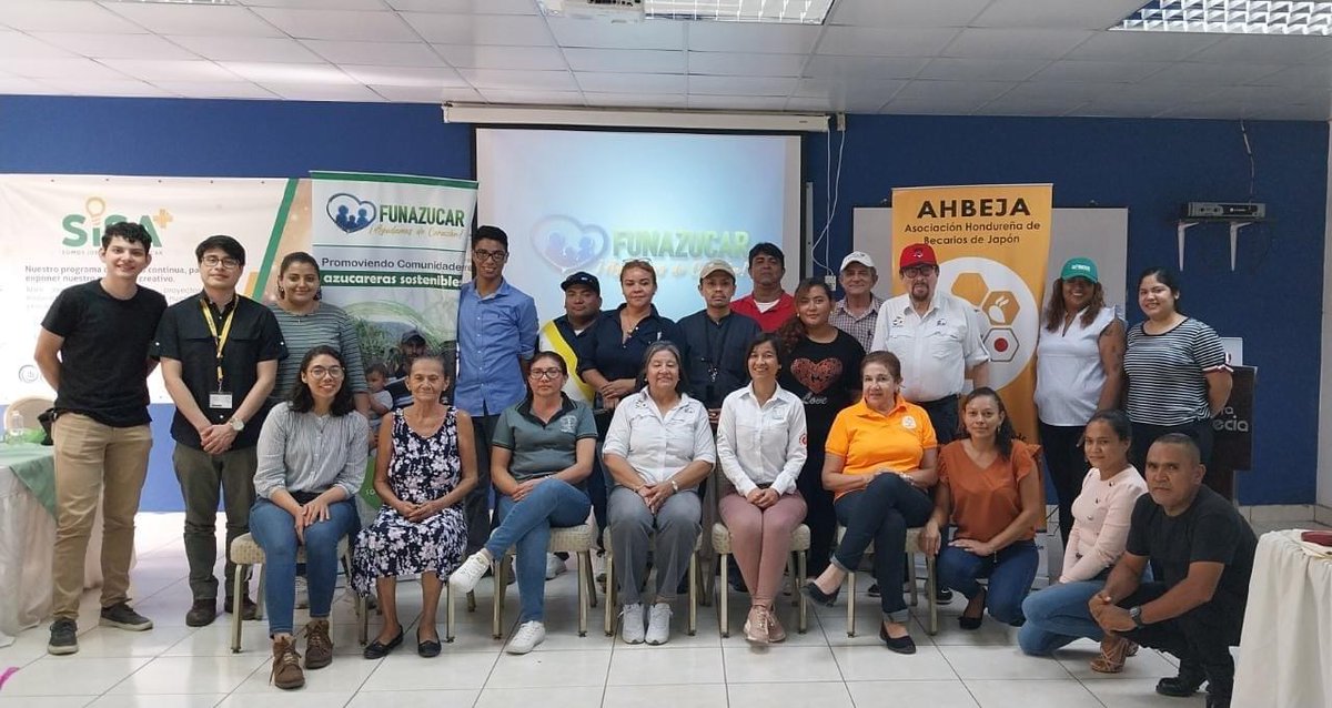RSEACHSA's tweet photo. Taller de Mermeladas y Vinos para Emprendedores. Gracias a FUNAZUCAR, AHBEJA, UNAH, ALCALDIA DE MARCOVIA. AZUCARERA LA GRECIA por sumar esfuerzos con AZUCARERA CHOLUTECA y así lograr a cabo esta bonita y enriquecedora actividad. Sumando granitos de azucar. https://t.co/goWB2j7Xi9
