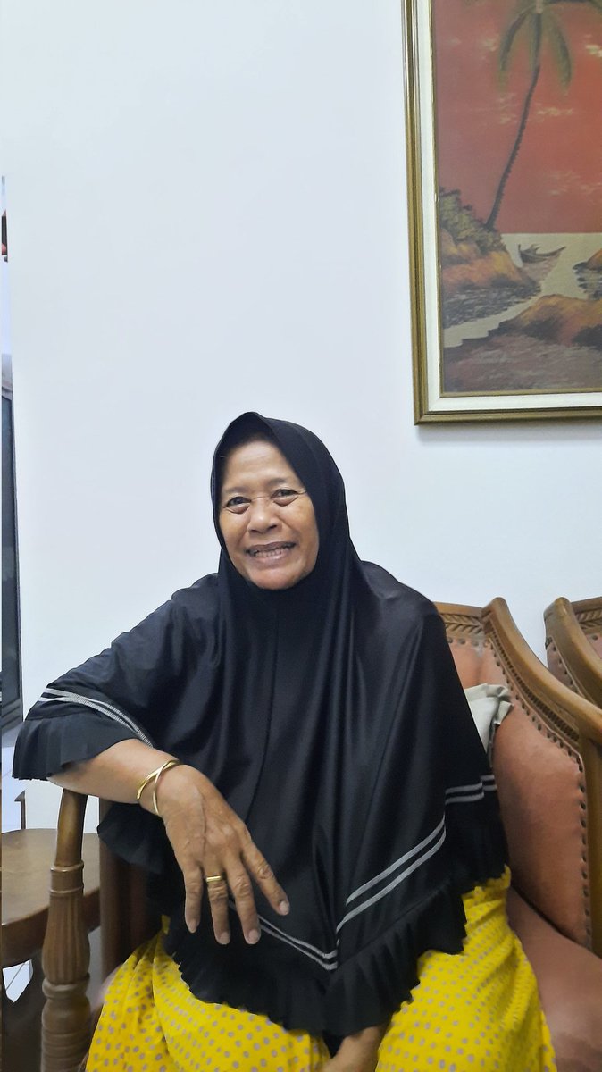 ivan_dhimas's tweet photo. Seseneng itu ketemu bosgeng..... setelah hampir 7 tahun keknyaaa....

alhamdulillah sehat seger sumyah dan beringas cc: @TEATERKOSONG https://t.co/0gezba2xWz