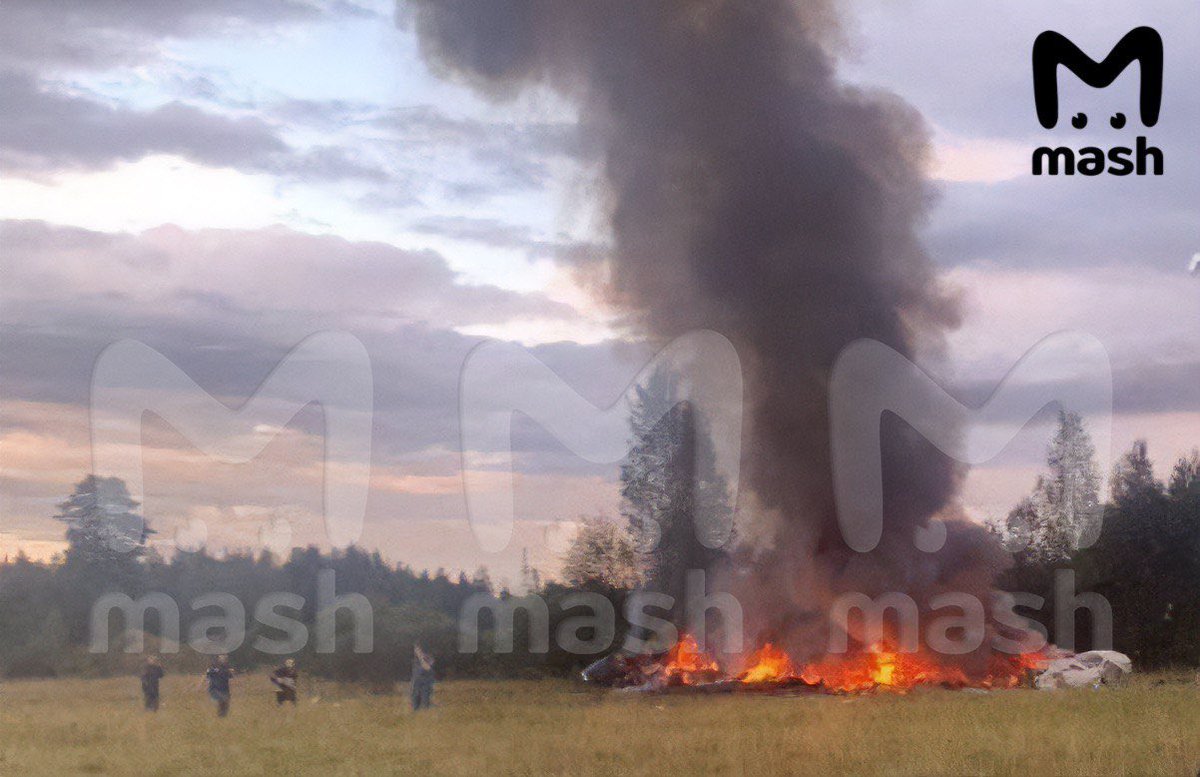 #breaking ⚡️— Russian tg channels reporting that a private jet owned by Prigozhin has crashed.

State emergency services confirm a jet crashed in Tver region and 10 dead

Prigozhin-linked channel says plane was shot down (!!).

Unclear if Prigozhin himself on board