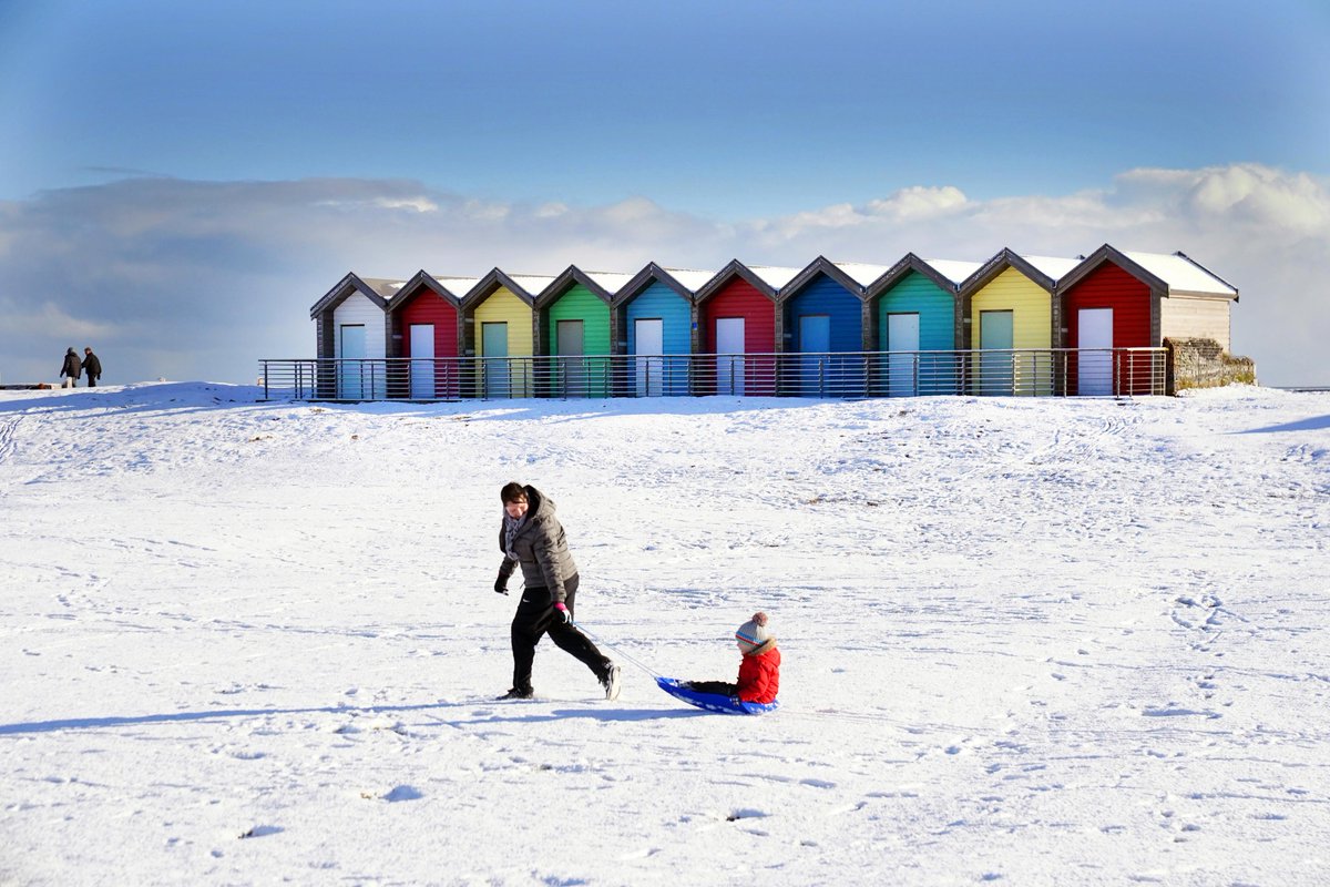 What’s your favourite, a cold crisp winter morning or a beautiful sunrise? Why not vote in 2023’s Weather Photographer of the Year Competition from the @RMetS. We’ve helped choose the shortlist, now we need your vote. You can do so and find out more here tinyurl.com/z8rabkjz