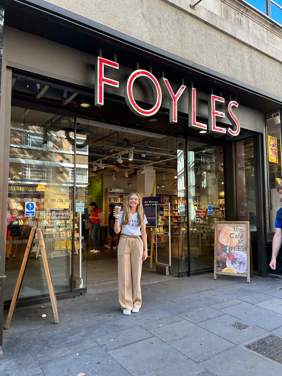 Ash Bond (@ashbwrites) on Twitter photo I’ll be posting photos of all of the INCREDIBLE London bookshops I visited today with Peregrine, but FYI this lady was with me the whole time! <a href="/amberivatt/">Amber Ivatt</a> Cheerleading, caffeinating and being an all-round PR rockstar. Such a gift to spend the day with you! 💫 ☕️ <a href="/piccadillypress/">Piccadilly Press 📖✨</a> I’ll be posting photos of all of the INCREDIBLE London bookshops I visited today with Peregrine, but FYI this lady was with me the whole time! <a href="/amberivatt/">Amber Ivatt</a> Cheerleading, caffeinating and being an all-round PR rockstar. Such a gift to spend the day with you! 💫 ☕️ <a href="/piccadillypress/">Piccadilly Press 📖✨</a>