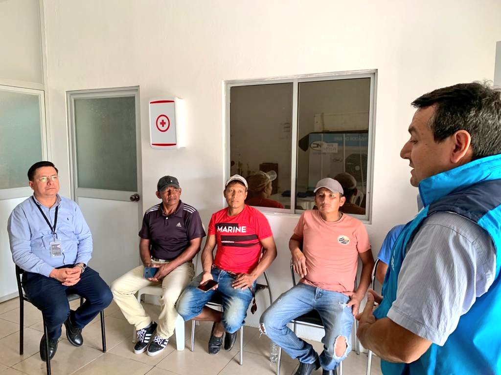 IEPS_Ec's tweet image. 📍 #Guayas | Con la finalidad de continuar fortaleciendo los procesos organizativos de la Asociación de Cangrejeros de #Balao, nuestro Dir. Zonal 5 @max_gaibor lideró la reunión de trabajo con la Junta Administrativa y de Vigilancia de esta #OEPS.

#NuestroTrabajoContinúa