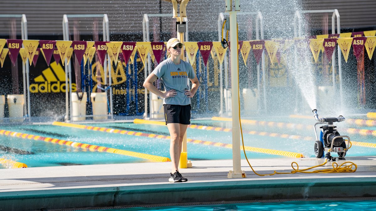 Back in the pool like we never left! 🤩

#ForksUp /// #O2V