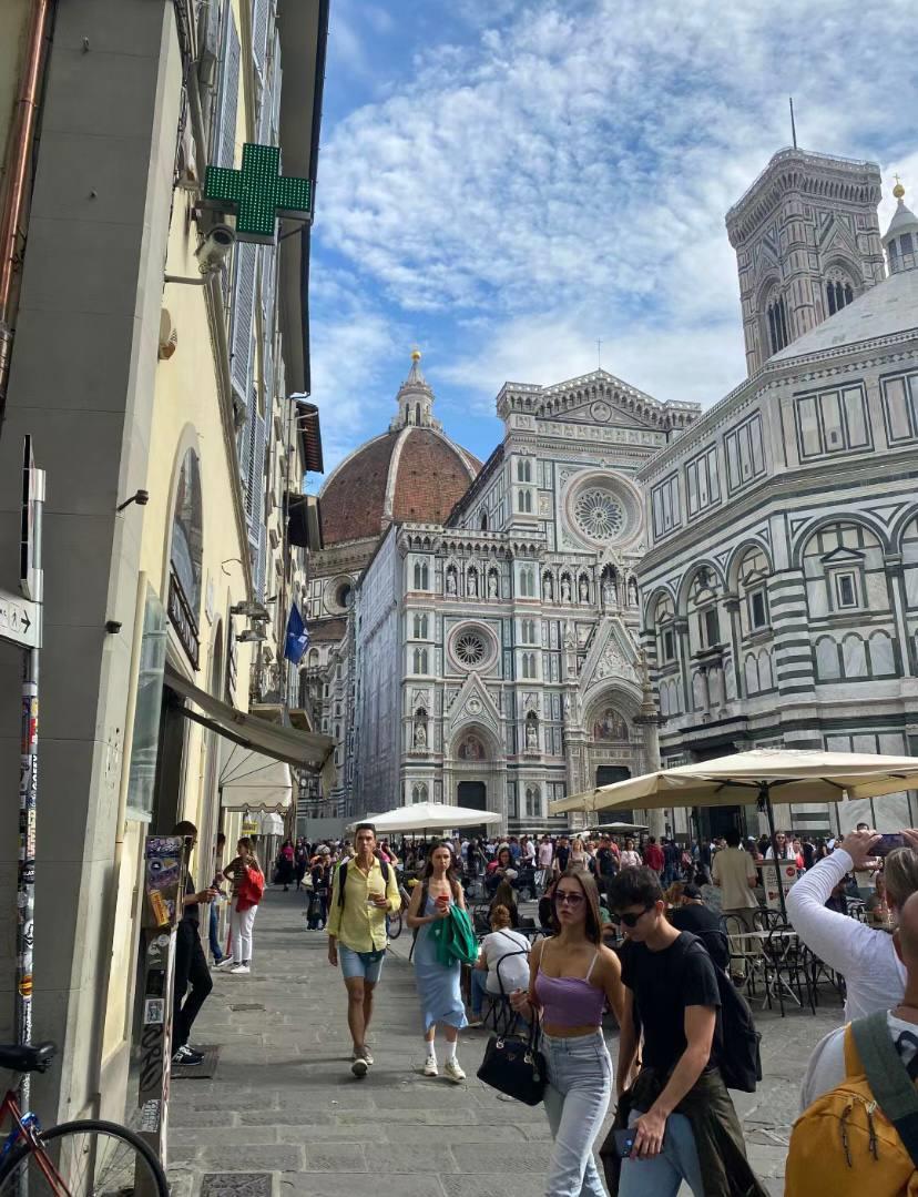 The most comfortable way for people to get along with each other is that I treat you with my heart, but I don't obsess about you