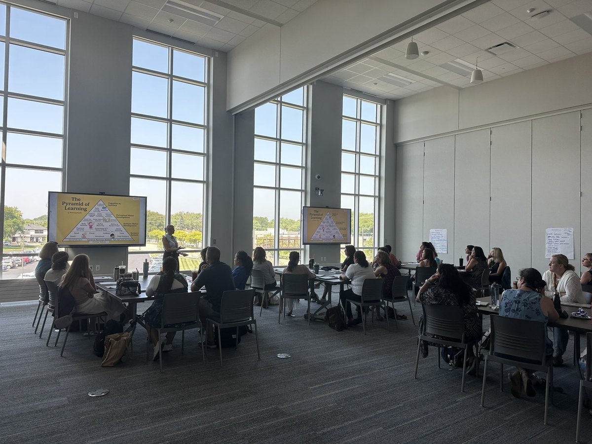 AmyBreiler's tweet photo. Spent the morning with D21 Kindergarten teachers presenting about about purposeful play, developmentally appropriate practices, motor development, and math instructional practices. We’re all ready for our new K students tomorrow. @wheeling_ccsd21 https://t.co/YPx6kJqjnt