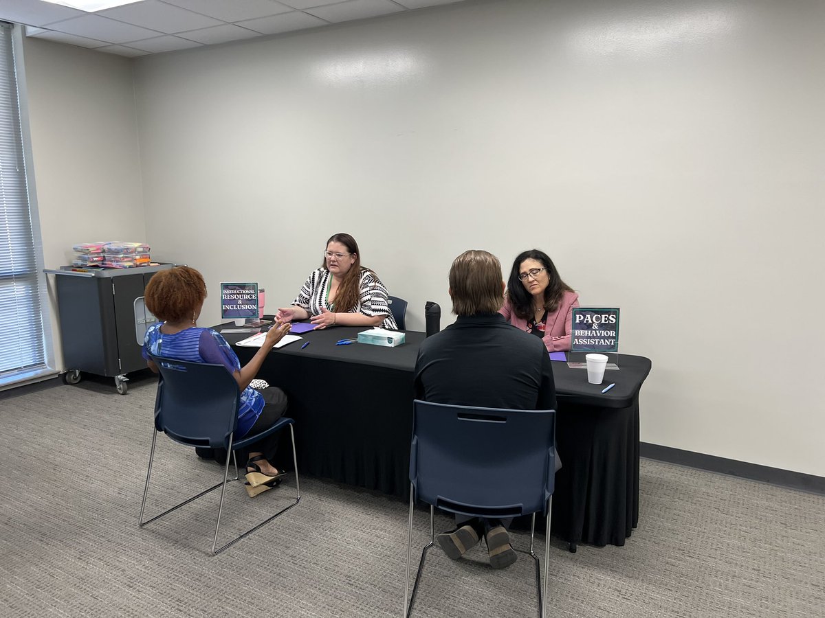 HMartinezHR's tweet photo. We want to thank all of the interested applicants who came to today’s HEB ISD Job Fair! They heard about our wonderful programs from the best Special Education Department around! https://t.co/w3CcVVLV4y