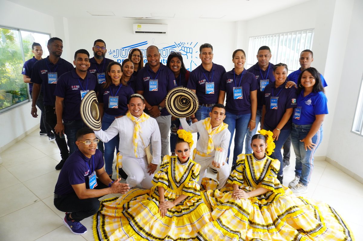 AlcaldiaBaranoa's tweet photo. En nuestro encuentro con la comitiva dominicana, compartimos cómo el CLDJ impulsa el liderazgo, la formación y el empoderamiento juvenil en Baranoa. Nuestro compromiso es continuar creando un entorno propicio para el desarrollo integral de nuestros jóvenes💪🗣️. https://t.co/wX2cPNpmbS