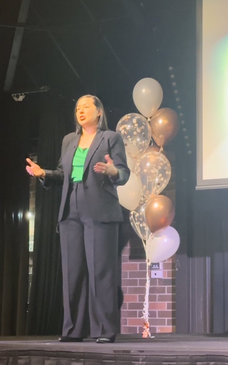 GC_RTRO (@gc_rtro) on Twitter photo A superstar performance by <a href="/LauraFeighan_/">Laura Feighan</a> at the <a href="/uni_newcastle/">University of Newcastle</a> 3-Minute Thesis Final - not a dry eye in the house! 🤍
So proud of you Laura…⭐️👏🏻
#3MT #phdchat
<a href="/UONHealthScien1/">@UON_HealthSciences</a> A superstar performance by <a href="/LauraFeighan_/">Laura Feighan</a> at the <a href="/uni_newcastle/">University of Newcastle</a> 3-Minute Thesis Final - not a dry eye in the house! 🤍
So proud of you Laura…⭐️👏🏻
#3MT #phdchat
<a href="/UONHealthScien1/">@UON_HealthSciences</a>