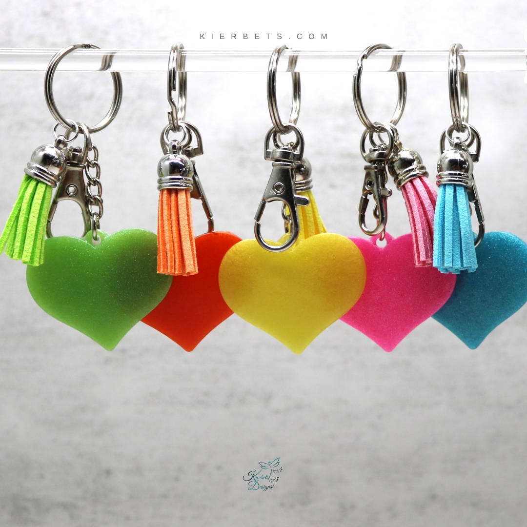 kierbets's tweet image. This adorable heart Keychain is super light 
l8r.it/cjkW

#resinkeychain #personalizedkeychain #bookbagclipon #schoolbagclipon #purseclipon #luggageclipon #personalizedgift #stockingstuffer #backtoschool #kidsfashion #btsfashion #millionkids #fashionablekids