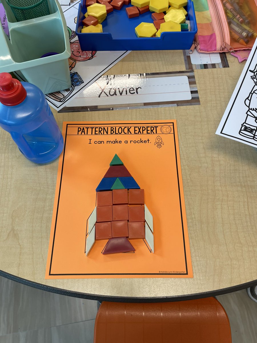 Kindergish's tweet photo. We became pattern block experts! #WES  #kinder https://t.co/2GCExvoAcF