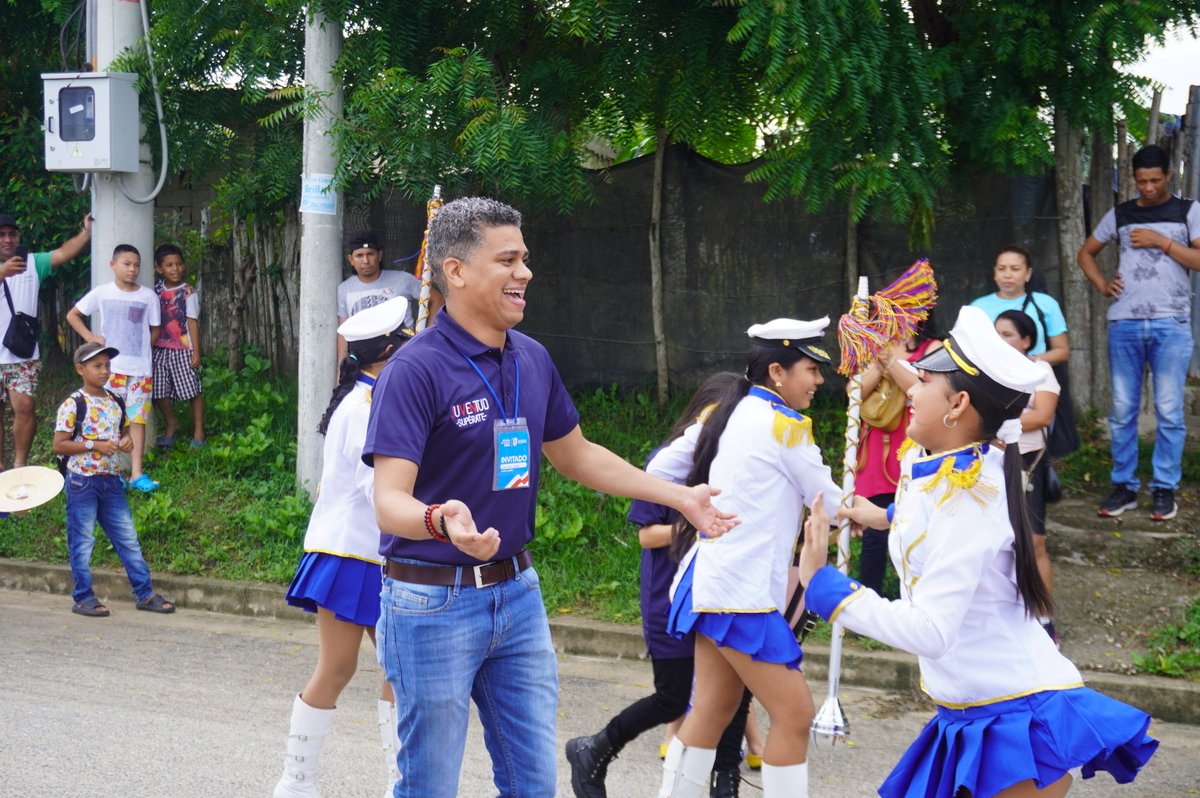 AlcaldiaBaranoa's tweet photo. ¡Baranoa es ejemplo de prácticas en juventud para el mundo🇨🇴🤝🇩🇴! Recibimos delegación de ‘Juventud Supérate’ del programa @SuperateRDO para compartir experiencias y acciones en el CLDJ, donde brindamos a los jóvenes oportunidades para crecer personal y profesionalmente. https://t.co/Kr23sxg2mT