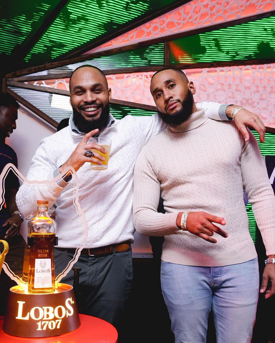 afrobeatnights's tweet photo. We can't get enough of the amazing moments from Afrobeat Nights NYC 🔥❤️

Get your last minute tickets for Friday August 25th now! You don’t want to miss the end of our Summer edition at the vibrant @markethotelnyc 🌴❤️
https://t.co/ybgnPFmDml 

#afrobeatnightsnyc #thebtgroup https://t.co/PWbx6gEeig