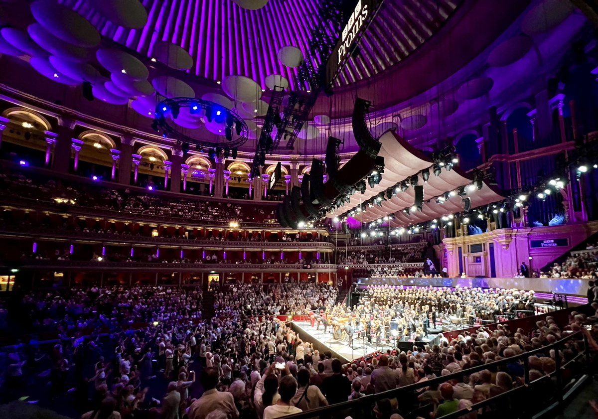 What fun! Thanks to everyone who joined us for such a special evening with Handel’s Samson.

<a href="/Philchorus/">Philharmonia Chorus</a> <a href="/bbcproms/">BBC Proms</a> <a href="/RoyalAlbertHall/">Royal Albert Hall</a> <a href="/fatboyclayton/">Allan Clayton</a>