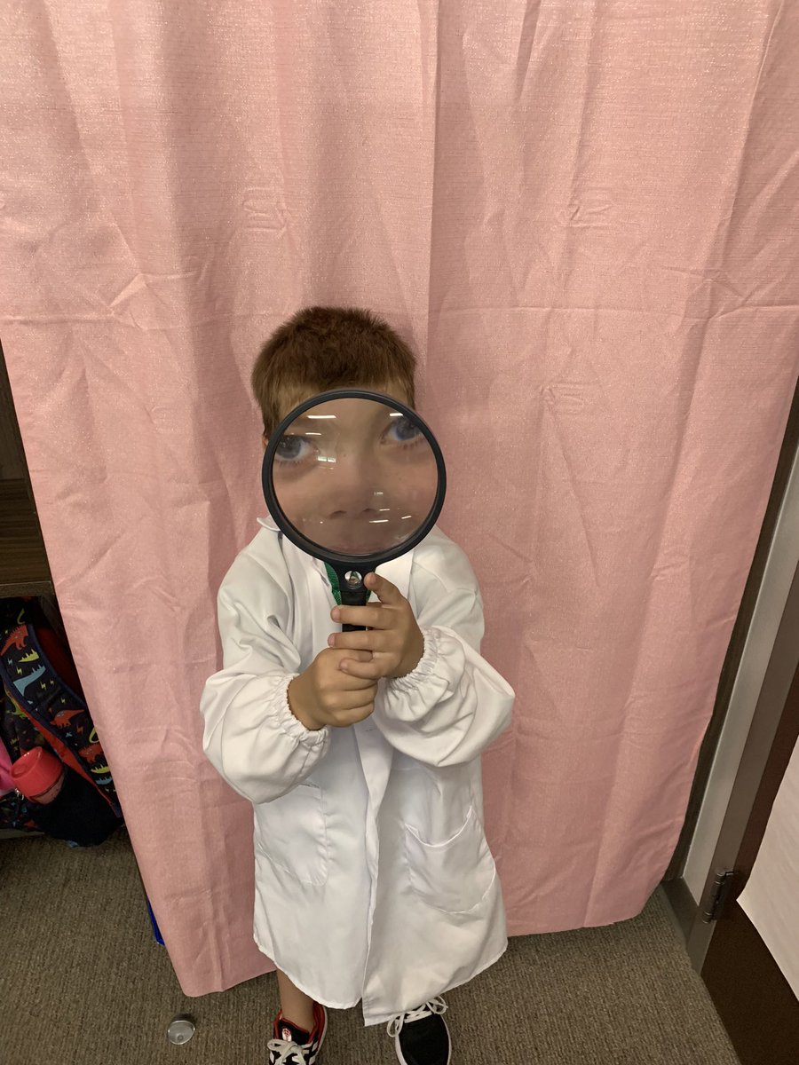 BrookeRabe1's tweet photo. We’re learning all about science safety and tools we might use this school year! These kids are siked!! 🥼🔎#ReevesAchieves #AdventureAwaits #ProsperProud https://t.co/0ZUjLyMAPY