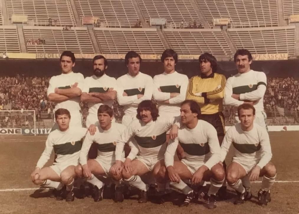 futbol_vivi's tweet photo. #AtléticoMadrileño 🆚️ #ElcheCF
🔙 01/02/1981
🏟 #VicenteCalderón
📌Quesada, Valle, Company, Castroverde, Vidal, Capón, Carrazoni, Kostić, Geñupi, Perović y Terry.
#ECF100 💯 #ElcheCF 🌴 https://t.co/cjOZxiaMit