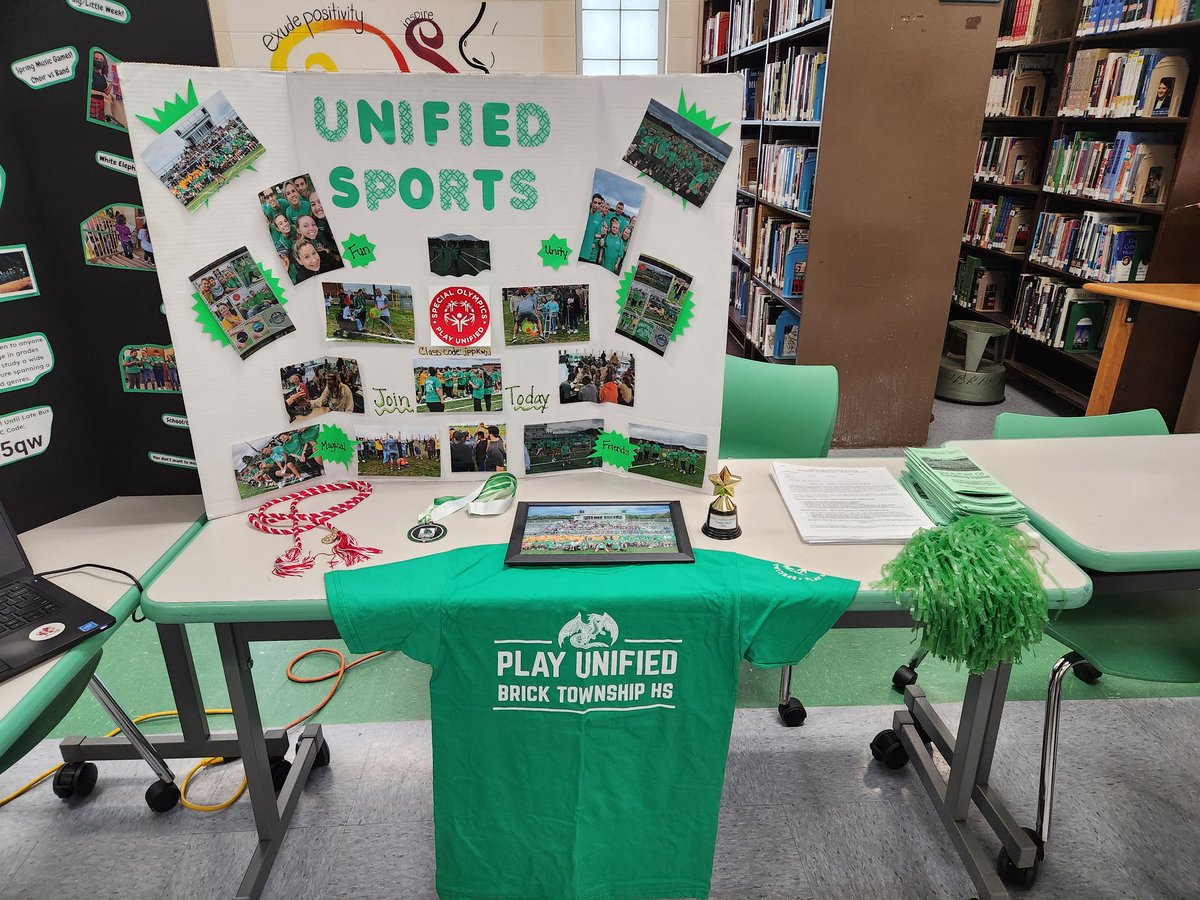 Kicking off the 2023-2024 SY by recruiting new partners and athletes at Freshman Orientation! <a href="/BTHS_SPORTS/">Brick Dragons Athletics</a> <a href="/BTHSDragons/">BTHS</a> <a href="/BtpsSrvcs/">BTPSSpecialSrvcs</a>