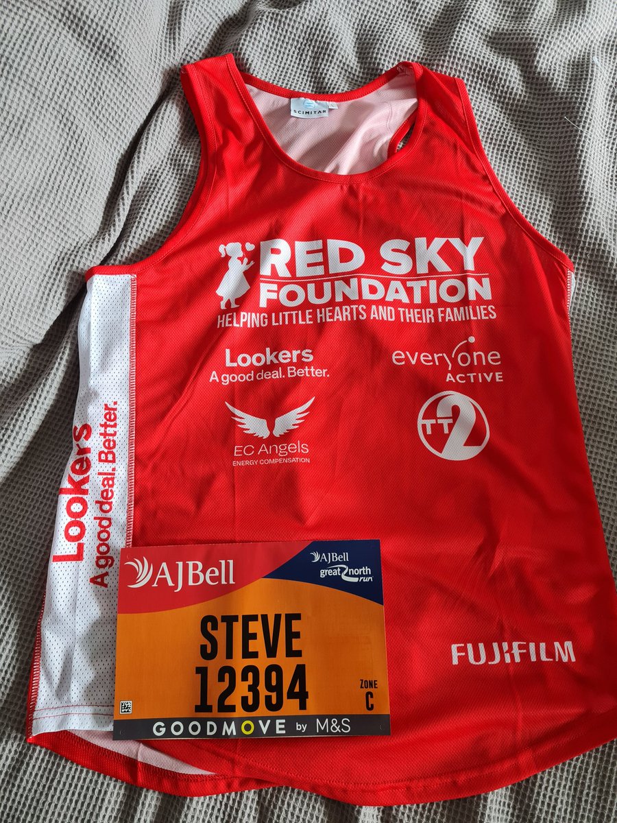 @redskycharity the vest has arrived, the number has arrived, sponsorship target exceeded - all set for #GreatNorthRun and almost time to pound the pavements for #TeamRedSky

Link to fundraising page for anyone with the odd ££ lurking down back of sofa! - redskyfoundation.enthuse.com/pf/steve-gilder