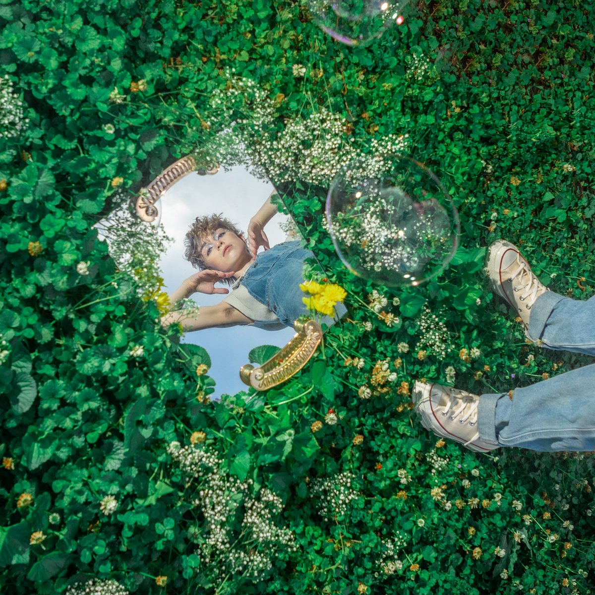 excited to announce that my new song ‘SLIME!’ comes out Sept 7th 🫧💚 support the song down below!!