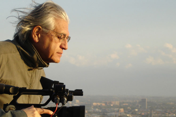 Felicitamos al cineasta Patricio Guzmán, quien hoy se adjudicó el Premio Nacional de Artes de la Representación y Audiovisuales 2023, convirtiéndose en el segundo cineasta en ganar este reconocimiento luego de Raúl Ruiz, quien lo obtuvo en 1997. #PatricioGuzmán