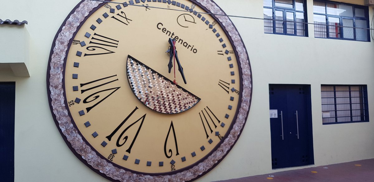 ecabrera78's tweet photo. @AndresGuzBJ Relojes Centenario en Zacatlán, Puebla https://t.co/yqrQfY5Vx5