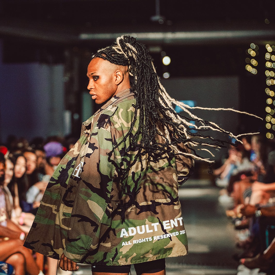 DenverArts's tweet image. 📢 FASHION DESIGNERS 📢 We want YOU for our #CulturalRunway competition-style fashion show!

📷 Submit photos of your work
🧵 Selected designers receive a stipend to enhance their creations
🏆 Runway time! Audience votes for winners in 4 categories

Apply: bit.ly/Cultural-Runwa…