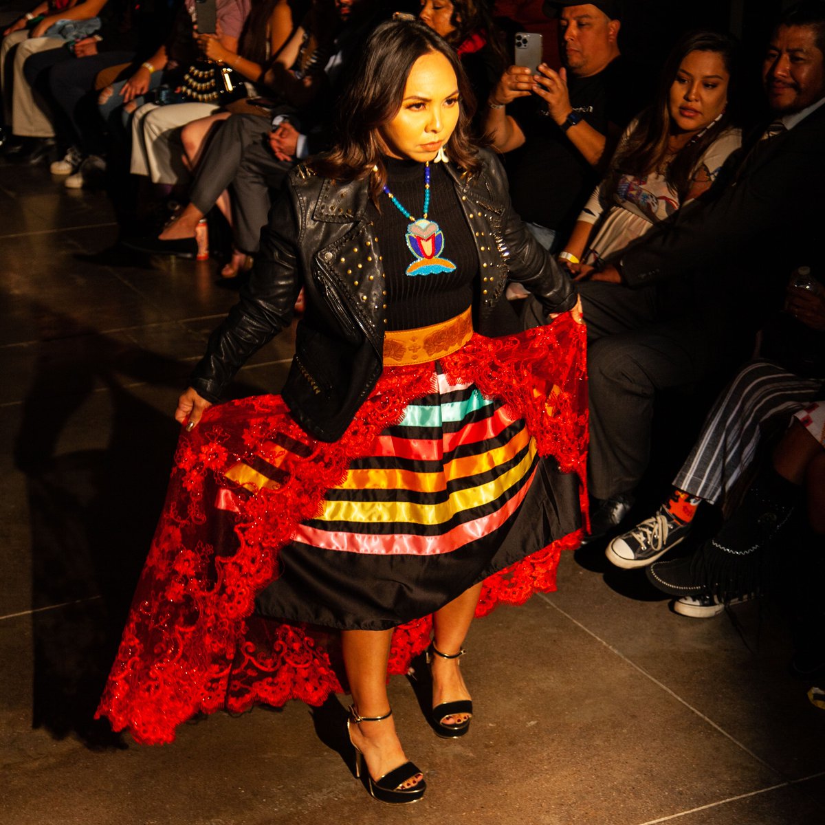 DenverArts's tweet image. 📢 FASHION DESIGNERS 📢 We want YOU for our #CulturalRunway competition-style fashion show!

📷 Submit photos of your work
🧵 Selected designers receive a stipend to enhance their creations
🏆 Runway time! Audience votes for winners in 4 categories

Apply: bit.ly/Cultural-Runwa…