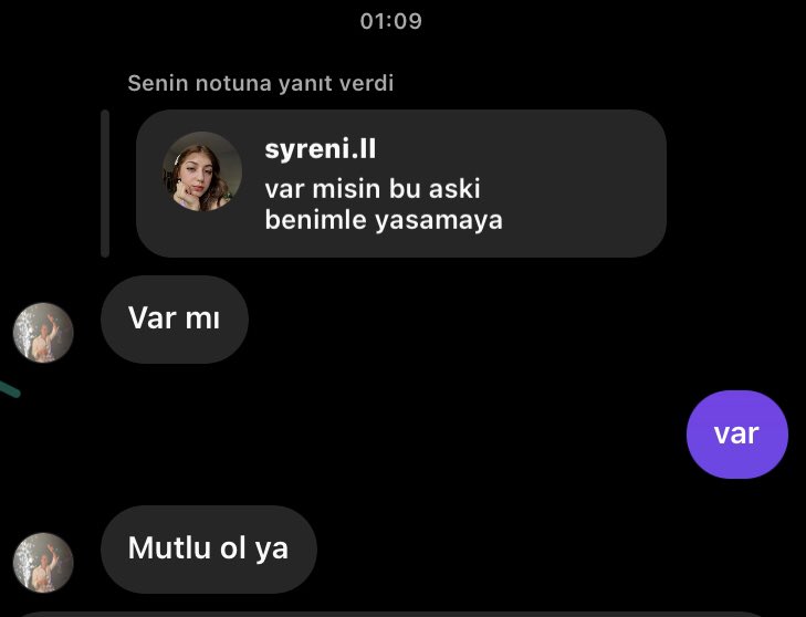 siriinll's tweet photo. son günlerde bi iliskim olmamasına ragmen varmıs gibi davranmaya basladım iyice ( şizofren olma yolunda emin adimlarla ilerliyorum ) https://t.co/liZzGcvbuf